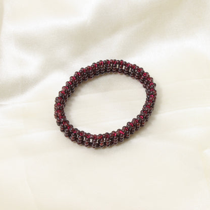 Natural Garnet Smooth Round Bead Stretchable Bracelet