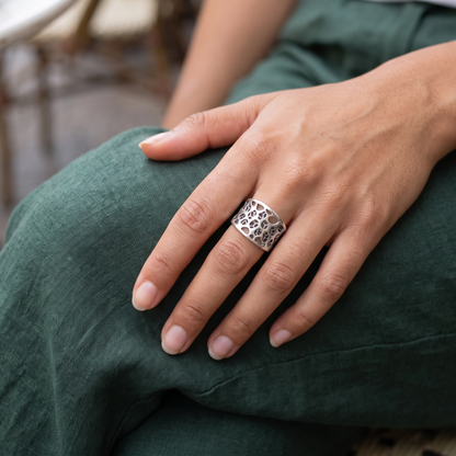 925 Sterling Silver Artistic Hole & Dot Design Ring – Modern Textured Statement Jewelry