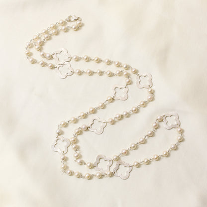 Elegant Natural Pearl and Sterling Silver Clover Necklace – Timeless Grace with Delicate Charm