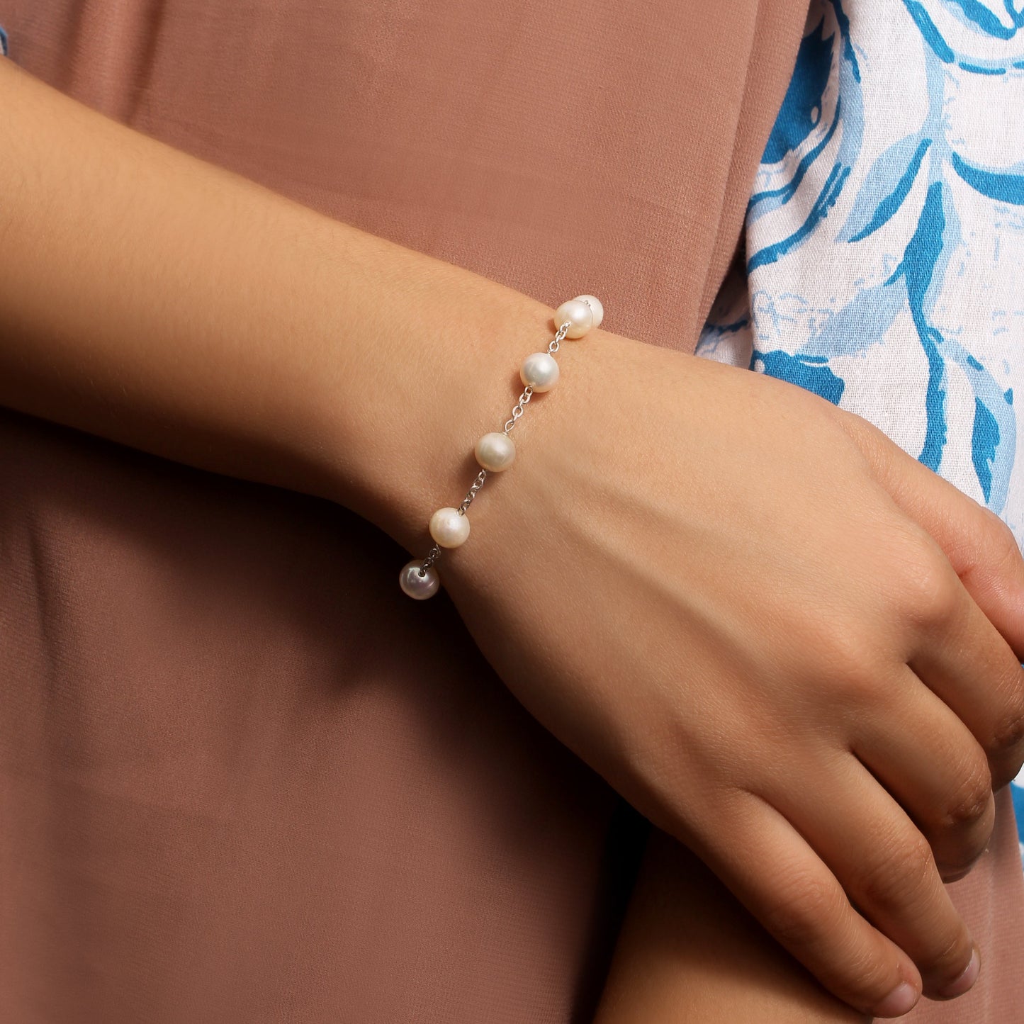 Delicate Natural Pearl Chain Bracelet – Elegant Gemstone Jewelry for Graceful Everyday Style