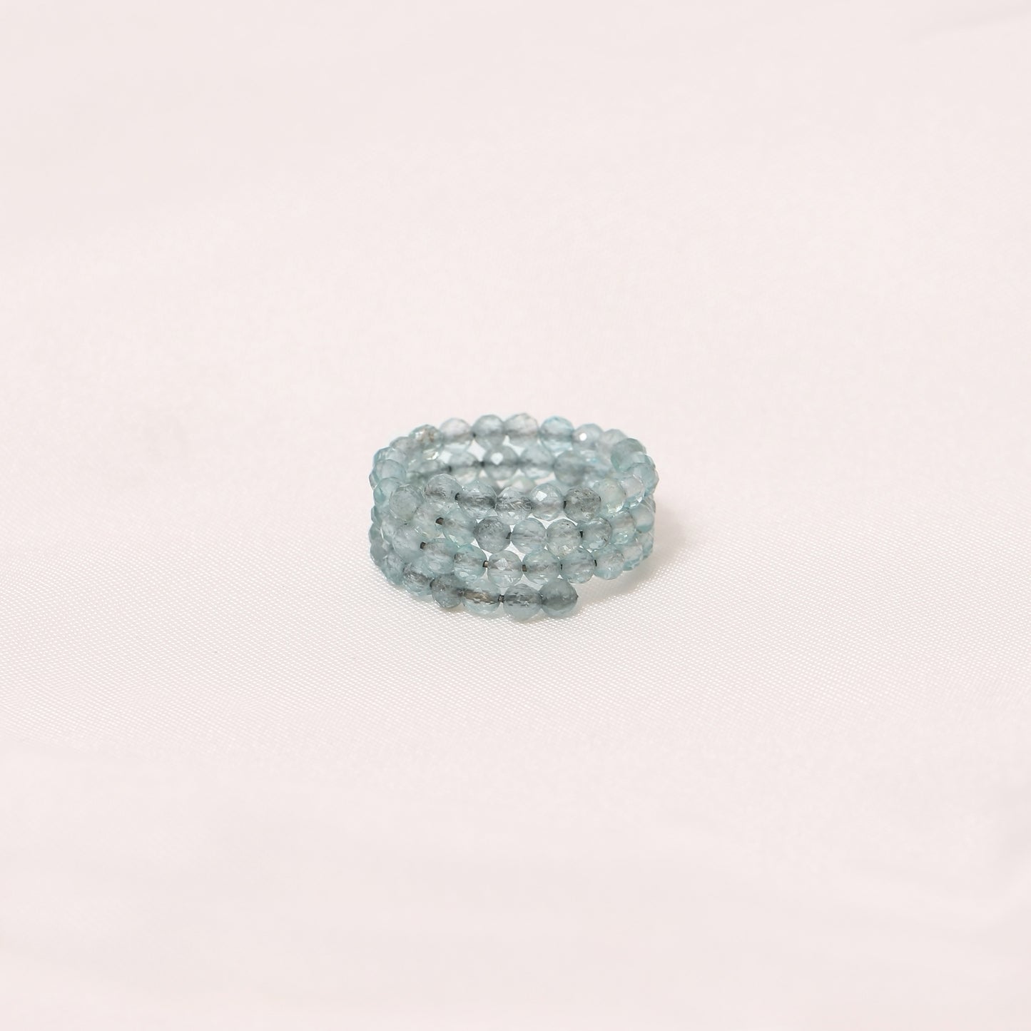 Elegant Aquamarine Ring - Timeless Gemstone Jewelry