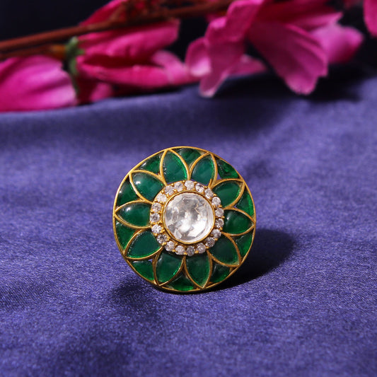 "Timeless Elegance: Round-Cut Faux Emerald Ring with Polki Diamond Accents