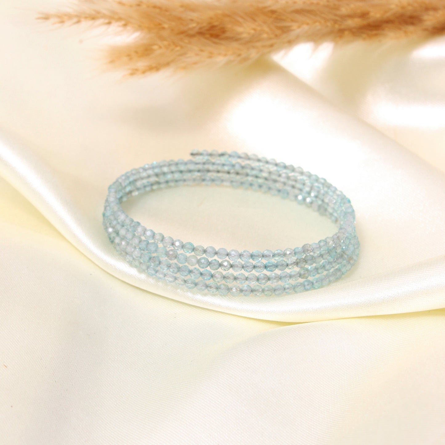 Natural Aquamarine Faceted Bead Bangle – Light Blue Healing Gemstone Stretch Bracelet for Calmness, Clarity & Positive Energy