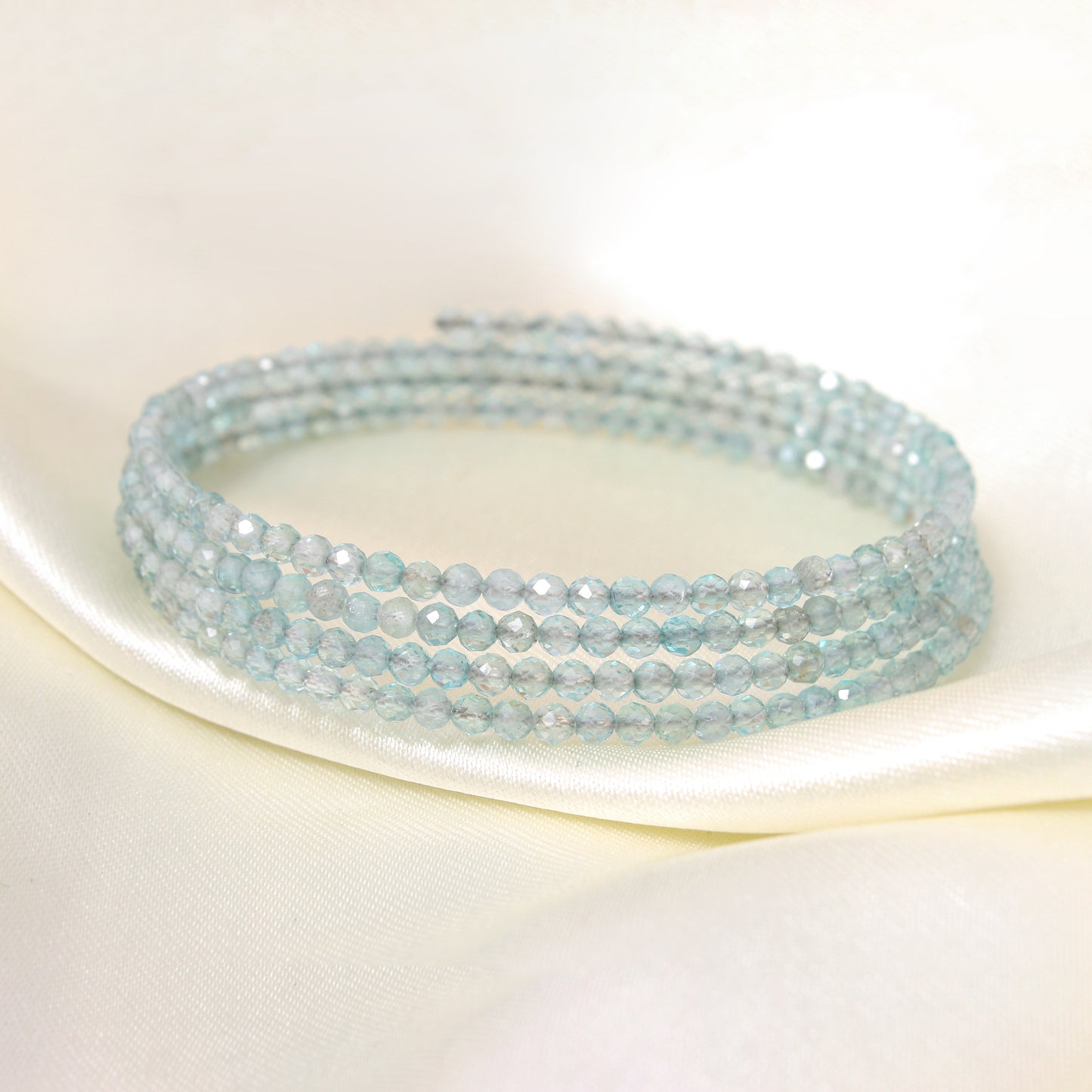 Natural Aquamarine Faceted Bead Bangle – Light Blue Healing Gemstone Stretch Bracelet for Calmness, Clarity & Positive Energy
