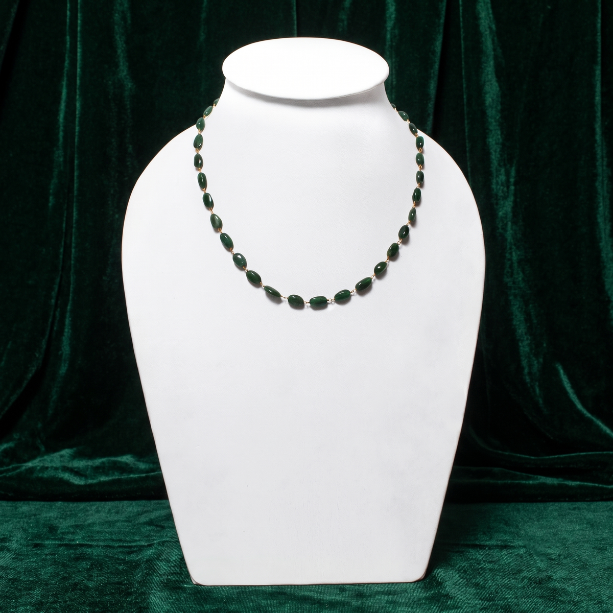 Natural Emerald Beaded Rosary Chain Necklace – Elegant Green Gemstone Jewelry