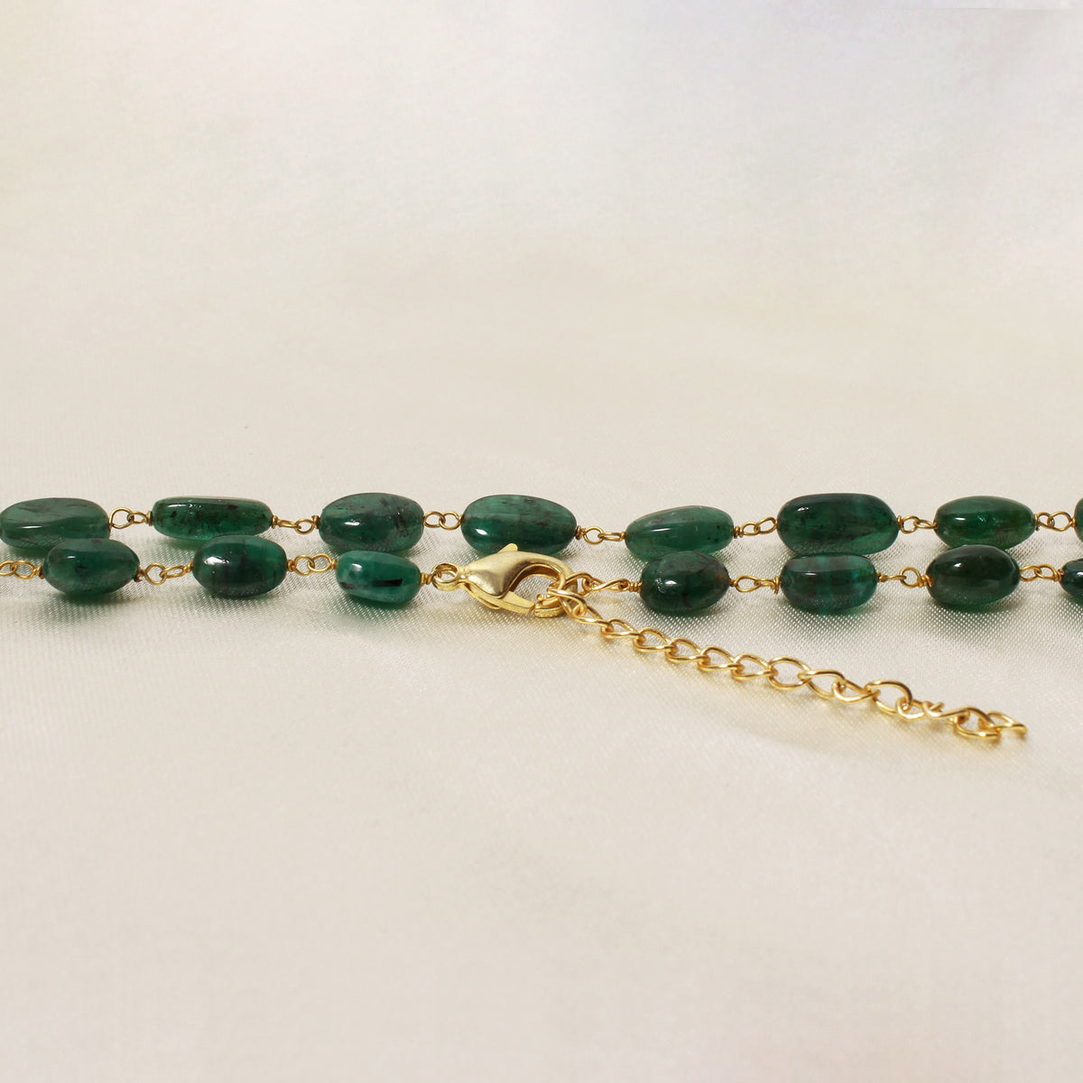 Natural Emerald Beaded Rosary Chain Necklace – Elegant Green Gemstone Jewelry