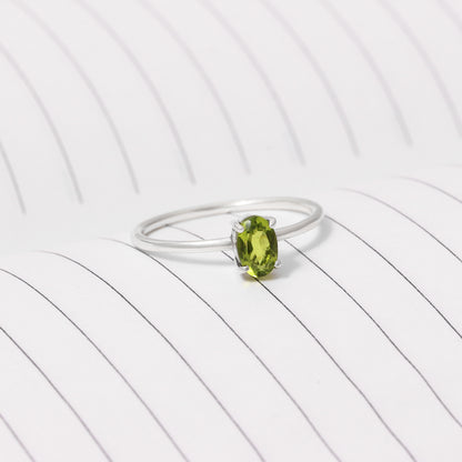 925 Sterling Silver Natural Peridot Gemstone Ring – Elegant Jewelry with Positive Energy Benefits