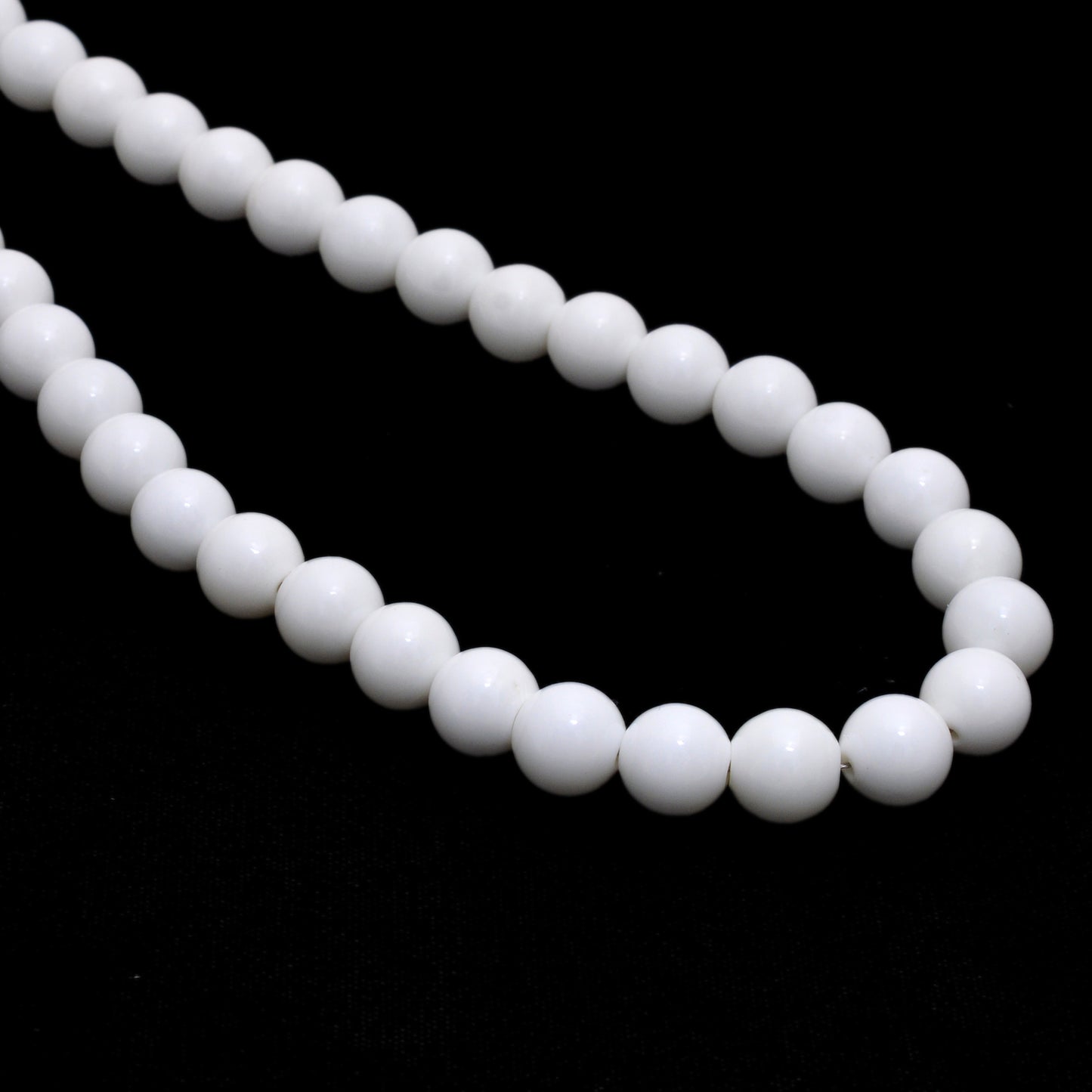 Elegant Natural White Coral Gemstone Necklace – Purity & Peaceful Energy