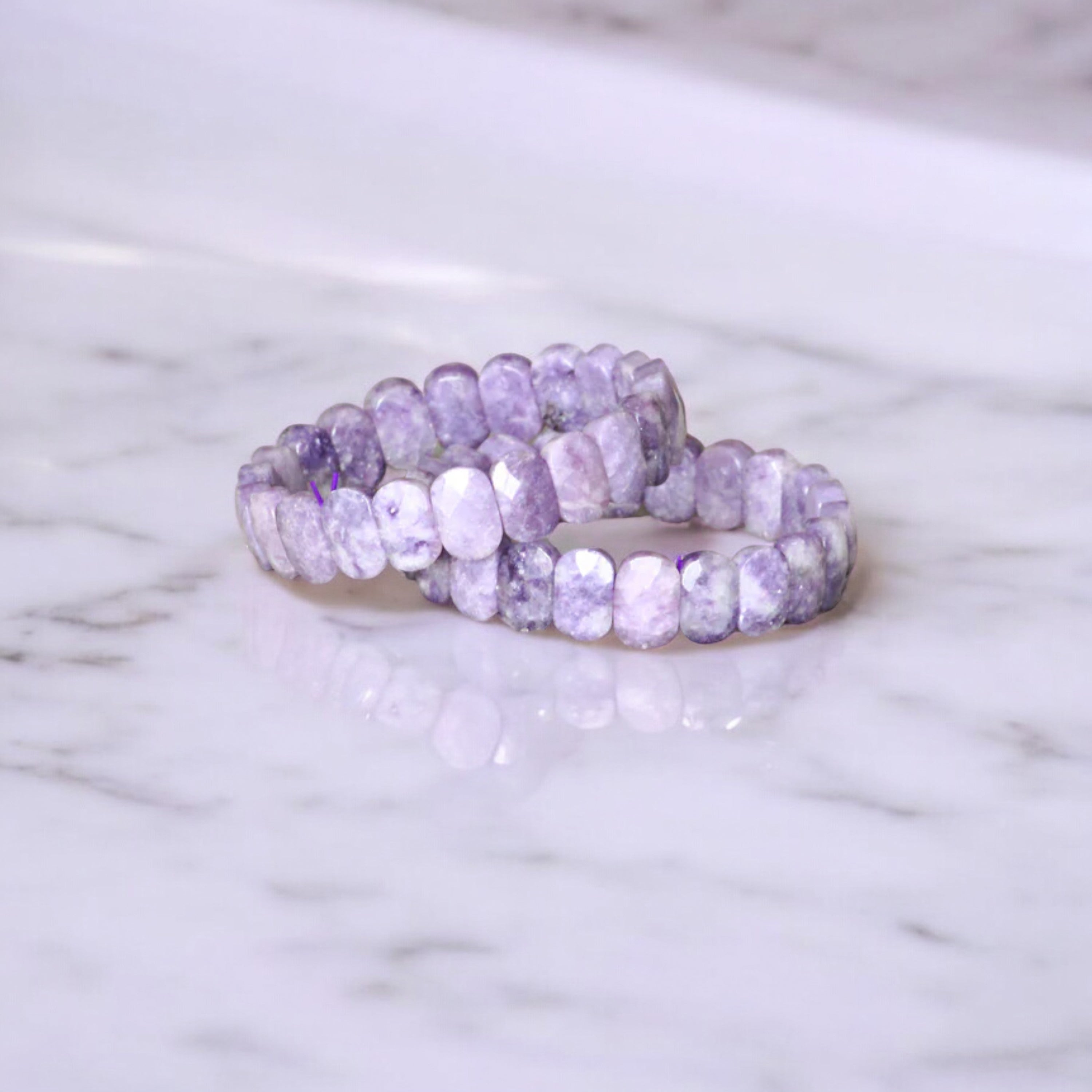 Lavender Quartz Bracelet: Comfortable Oval Quartz Bracelet - Perfect G –  Gemsrush