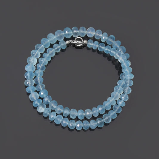 Elegant Aquamarine Beaded Necklace – Calming & Stylish Gemstone Jewelry