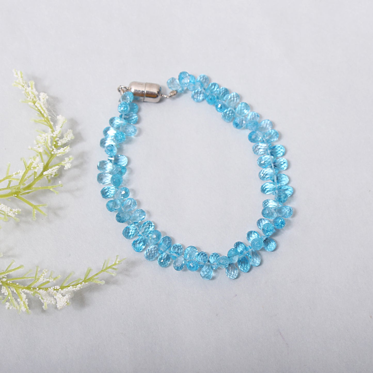 Natural Blue Topaz Faceted Drops Beads Bracelet