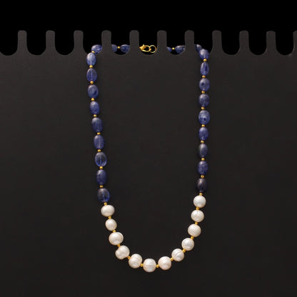 Effortless Sophistication: Sapphire & Pearl Necklace ✨