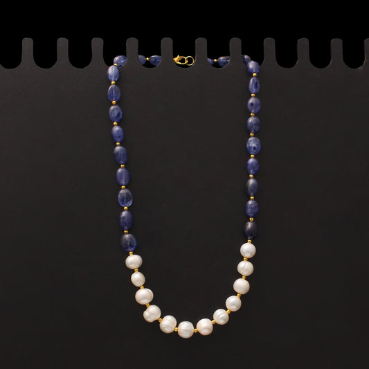 Effortless Sophistication: Sapphire & Pearl Necklace ✨