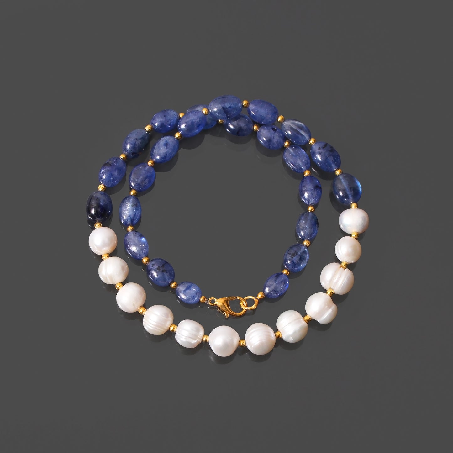 Effortless Sophistication: Sapphire & Pearl Necklace ✨