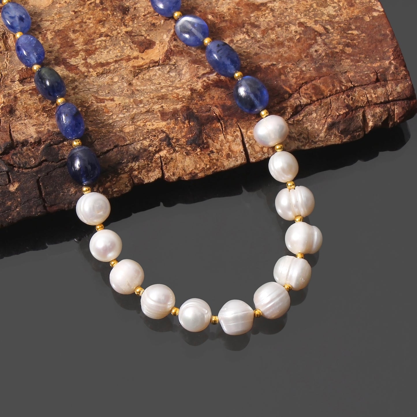 Effortless Sophistication: Sapphire & Pearl Necklace ✨