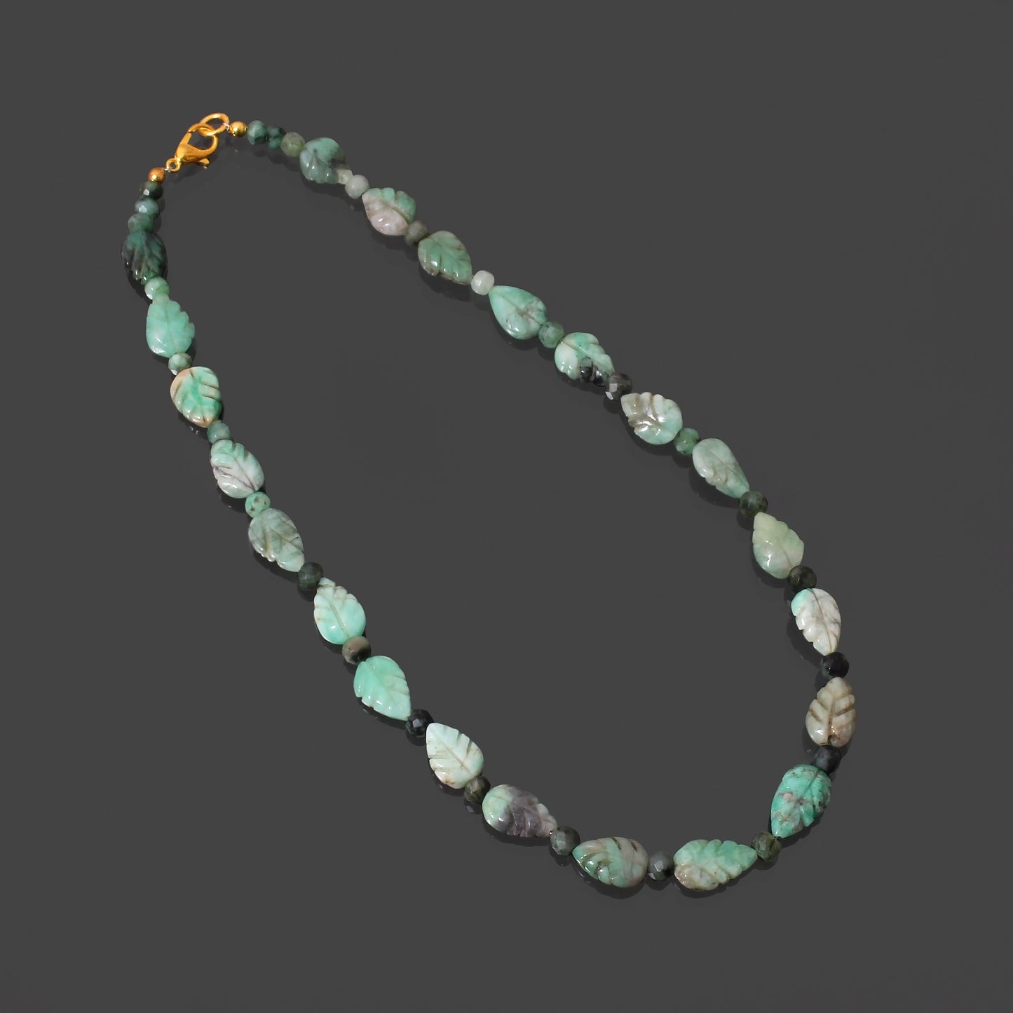 Embrace the verdant beauty of nature with our captivating Emerald necklace