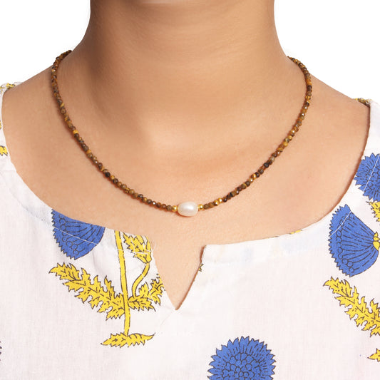 Natural Tiger Eye & Pearl Beaded Necklace – Protective Energy Jewelry with Elegant Charm