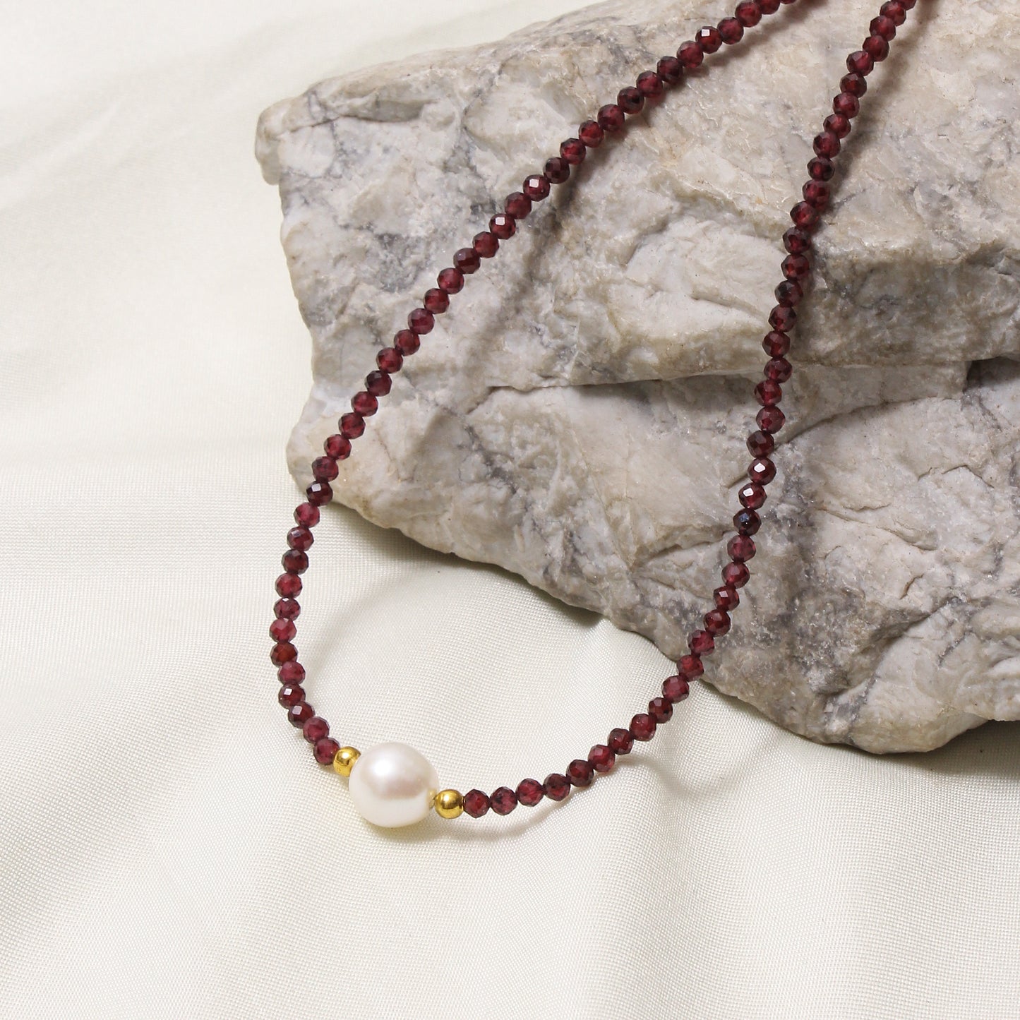 Elegant Natrual Garnet & Pearl Beaded Designer Necklace – Radiant Red Gemstone Jewelry for Love & Balance