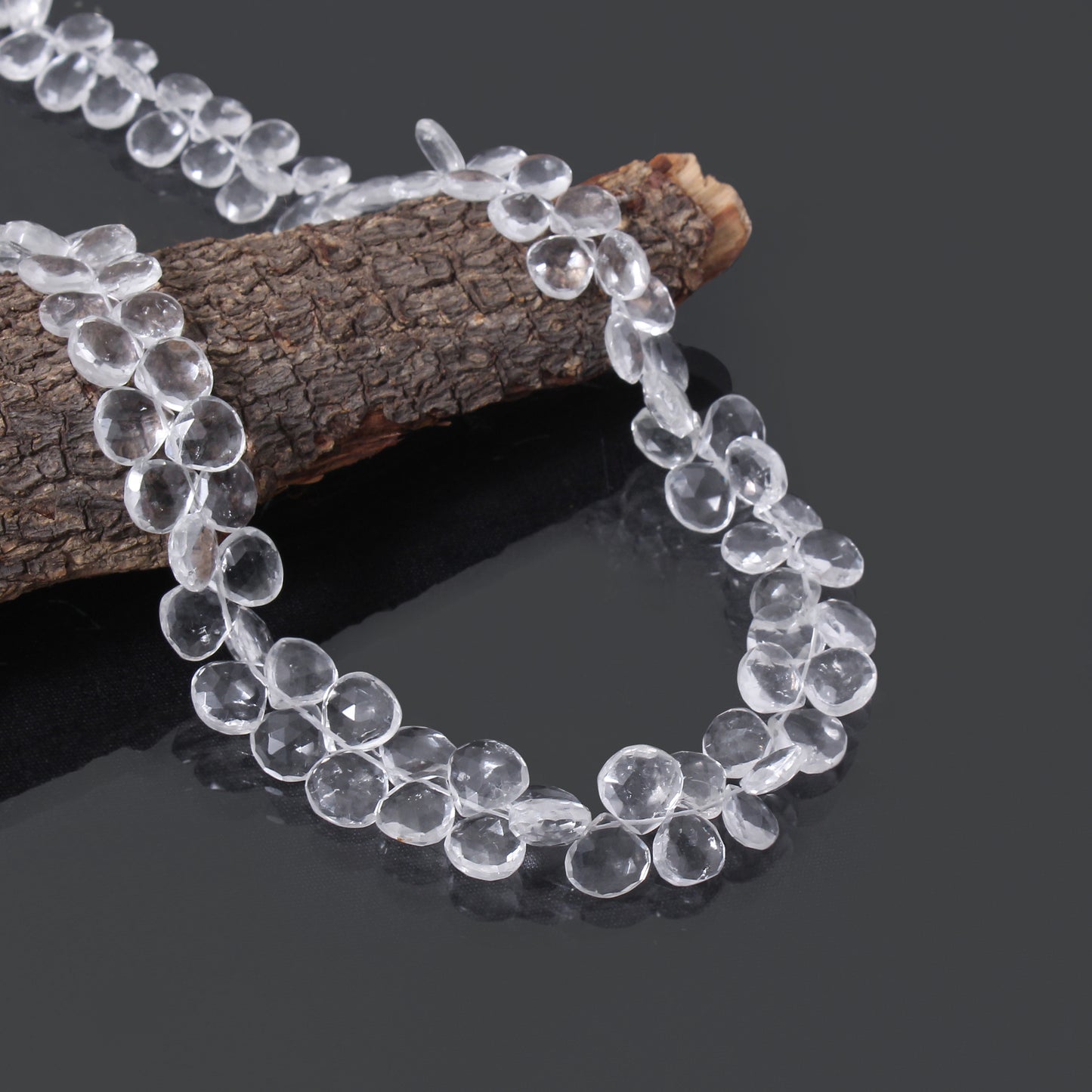 Hyalite Opal Pear-Shaped Beaded Necklace – Natural Clear Gemstone for Purity, Light & Spiritual Harmony