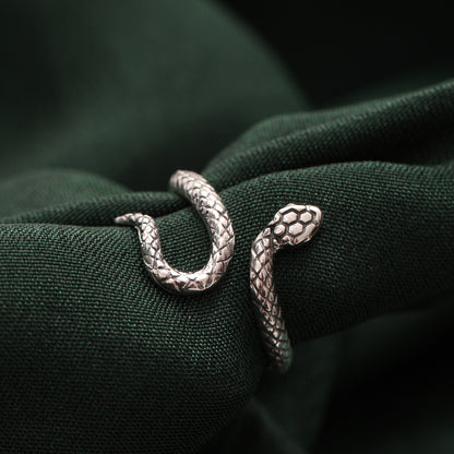 Bold Serpent Design Sterling Silver Ring – Symbol of Power, Transformation & Protection