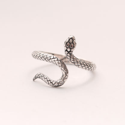Bold Serpent Design Sterling Silver Ring – Symbol of Power, Transformation & Protection