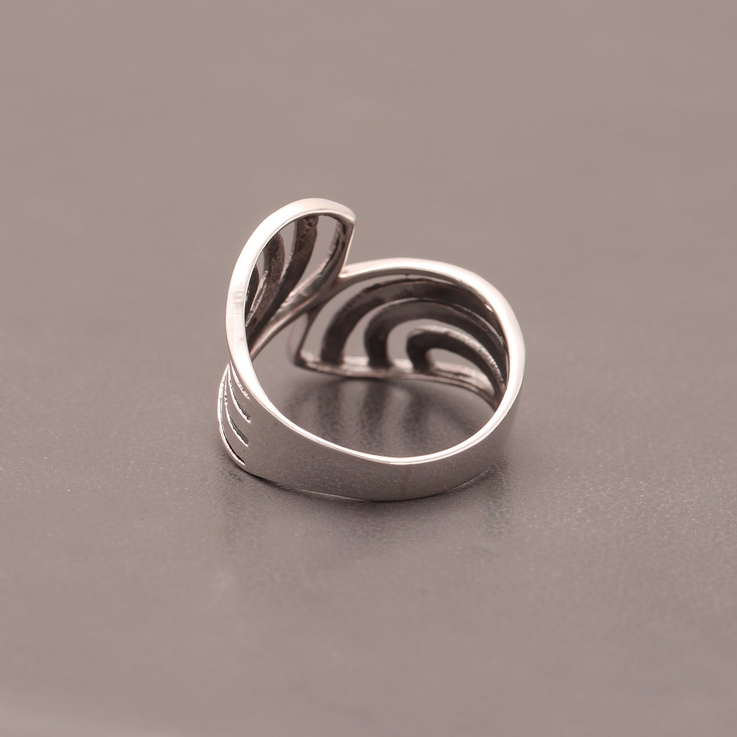 Elegant Bypass Design Sterling Silver Ring – Modern Open Curve Band