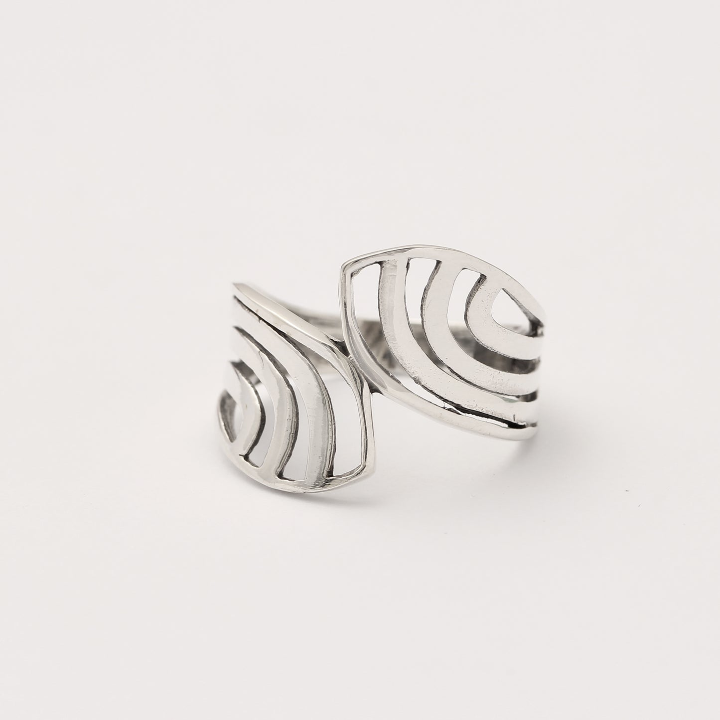 Elegant Bypass Design Sterling Silver Ring – Modern Open Curve Band