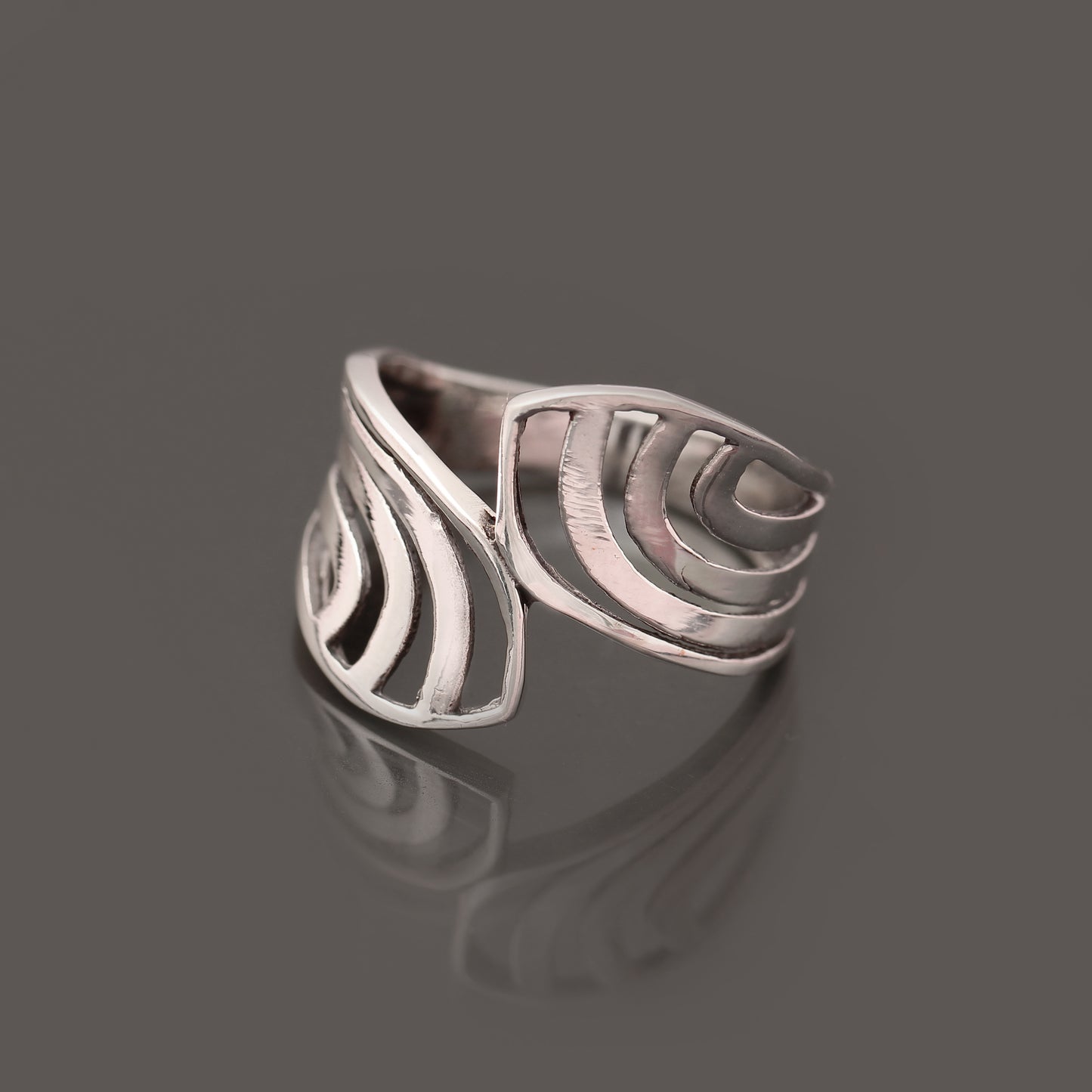 Elegant Bypass Design Sterling Silver Ring – Modern Open Curve Band