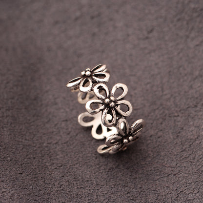 Vintage Daisy Flower Ring – Adjustable Floral Design for Elegant Everyday Style