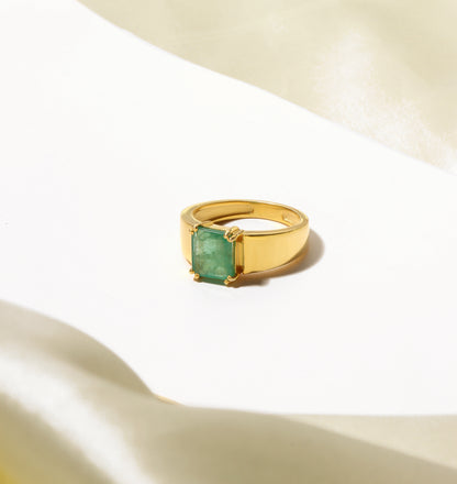 Natural Green Emerald Ring for Men’s in Sterling Silver – Statement of Strength & Sophistication