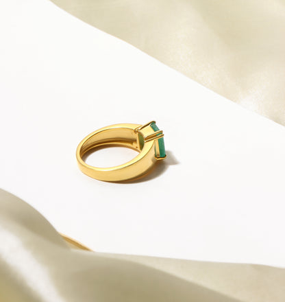 Natural Green Emerald Ring for Men’s in Sterling Silver – Statement of Strength & Sophistication