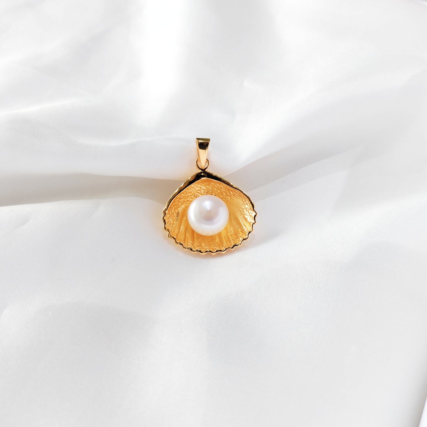 Gold Plated 925 Sterling Silver Natural Pearl Pendant - Elegant Shell Design Necklace Charm