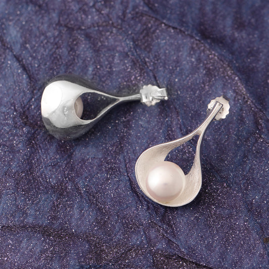 925 Sterling Silver Calla Lily Pearl Earrings – Elegant Ocean-Inspired Bridal Jewelry Gift