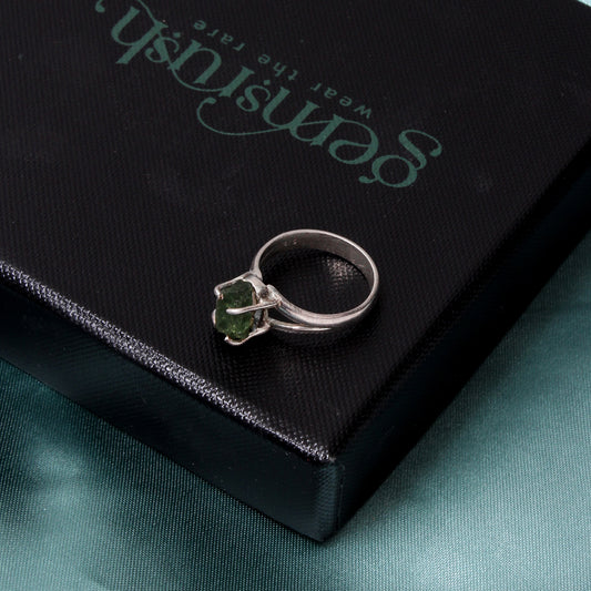 925 Sterling Silver Natural Peridot Gemstone Ring – Elegant Green Crystal for Prosperity & Wellbeing