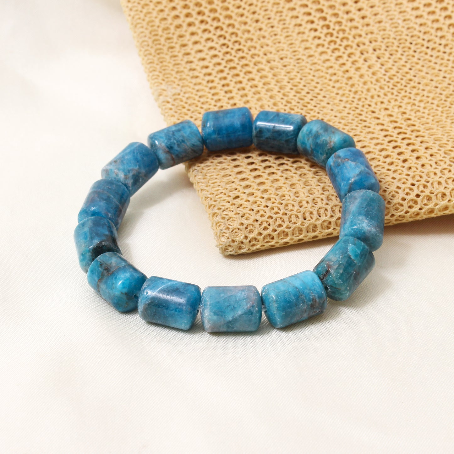 Natural Blue Apatite Plain Barrel Stretch Bead Bracelet – Handmade Healing Crystal Jewelry for Clarity & Confidence