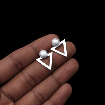 Minimalist Geometric Triangle Drop Earrings – Modern Minimalist Jewelry