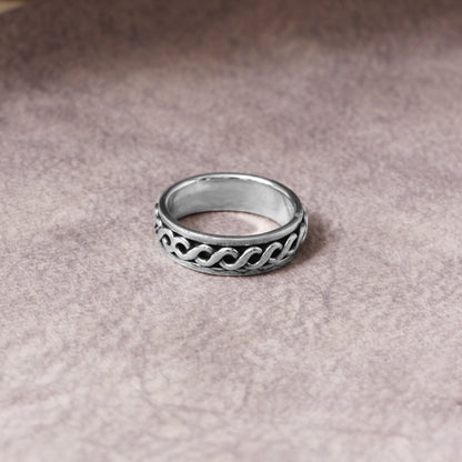 Elegant Sterling Silver Spinner Ring - 925 Solid Silver for Everyday Wear