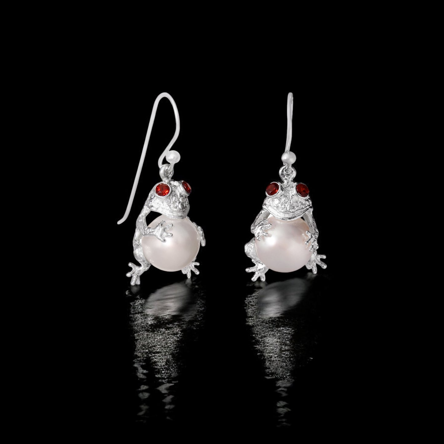 925 Sterling Silver Frog Pearl Earrings with Red Gemstone Eyes