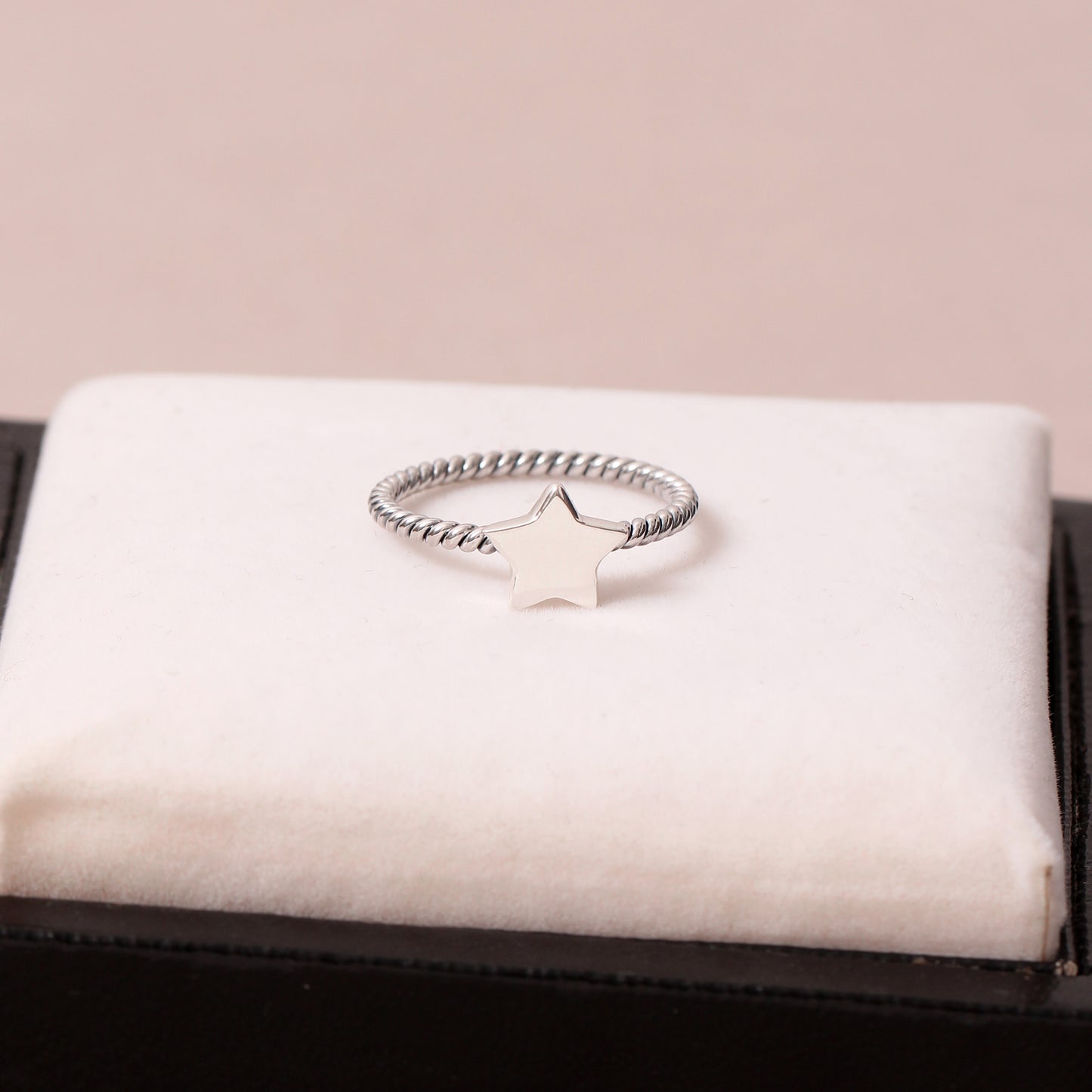 925 Sterling Silver Star Ring With Twisted Band Design