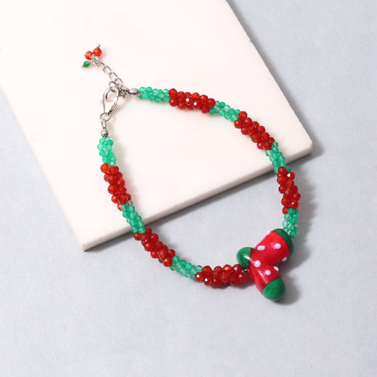 Green Onyx and Carnelian Bracelet with Jolly Santa Shoe Charm – Christmas Festive Gemstone Jewelry