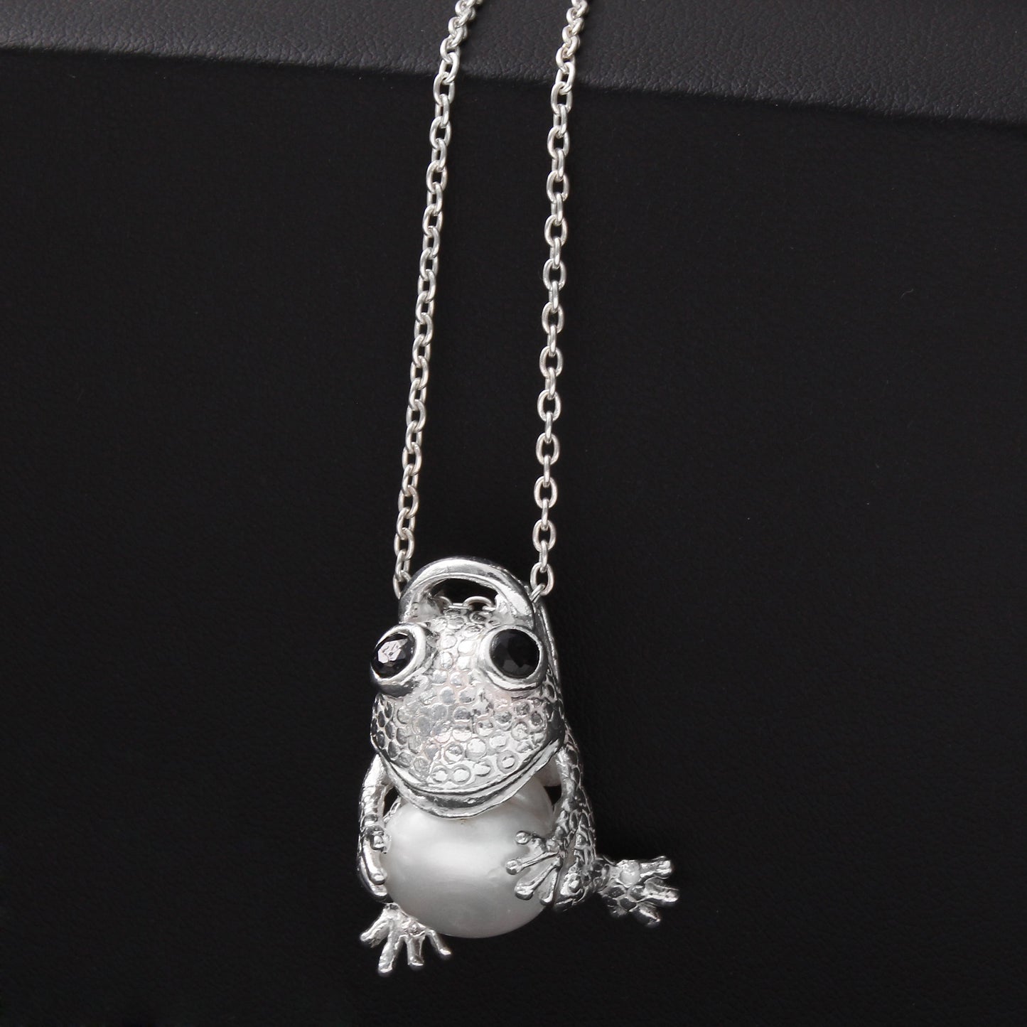 Cute Frog Silver Pendant GemsRush