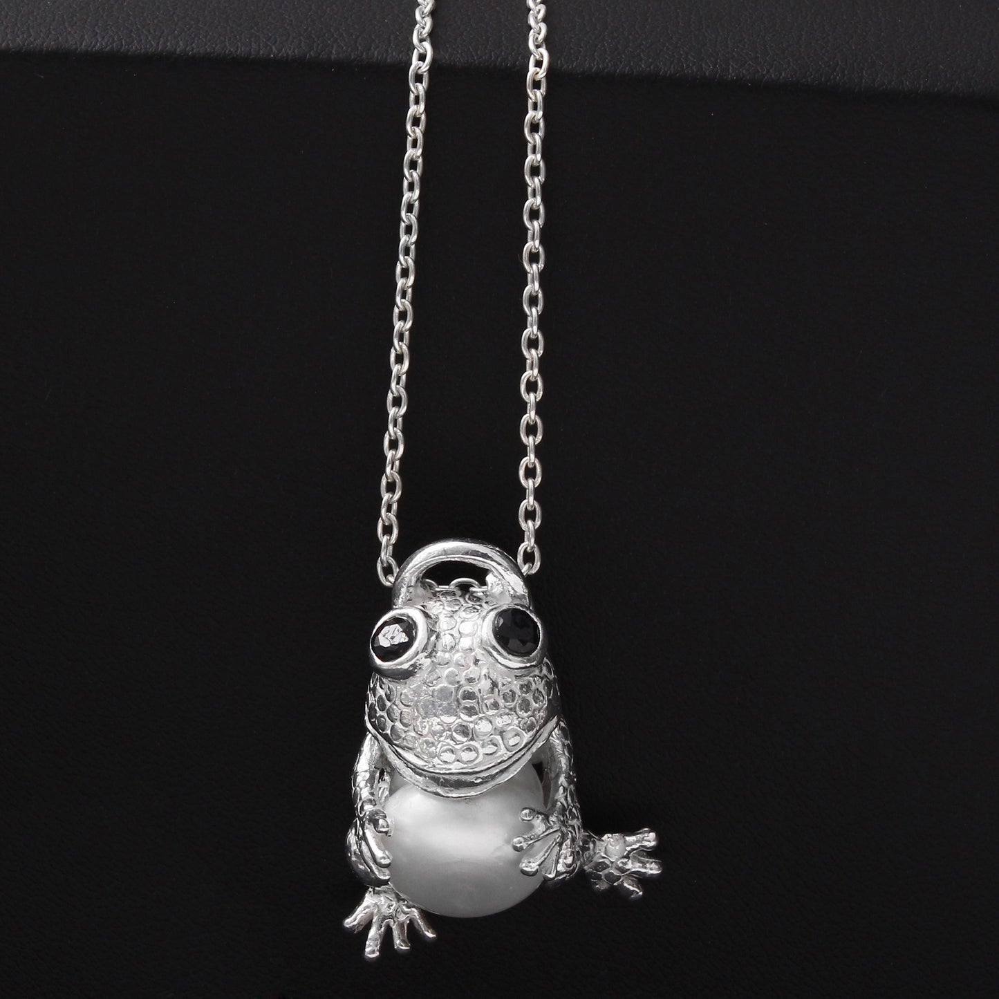 Cute Frog Silver Pendant GemsRush