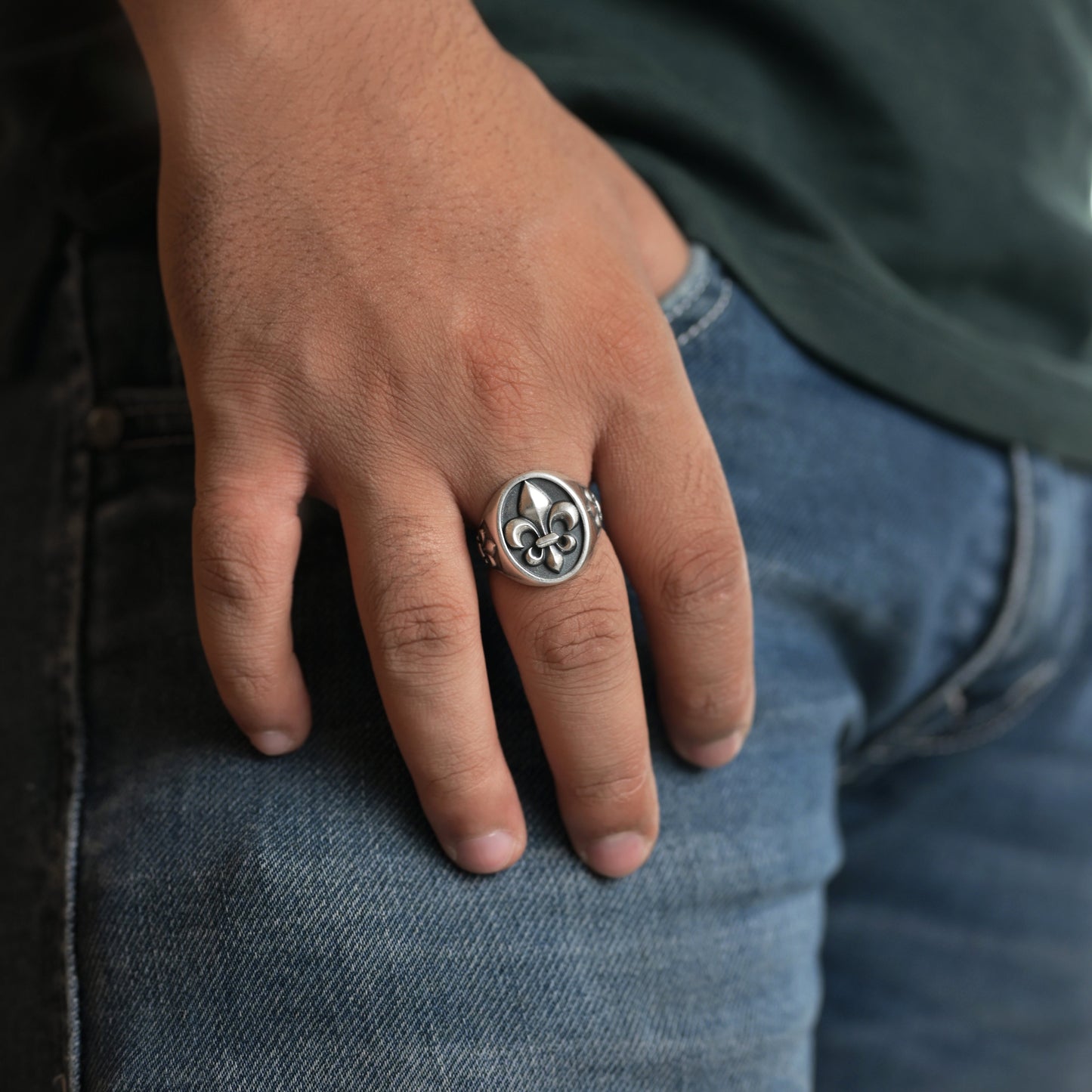 Gothic Men Signet France Ring.