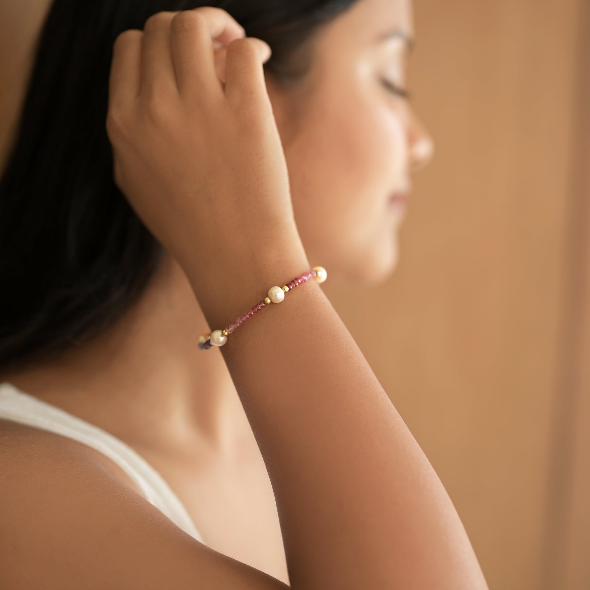 Most Adorable Multi Sapphire Pearl Beaded Bracelet with Silver Lock